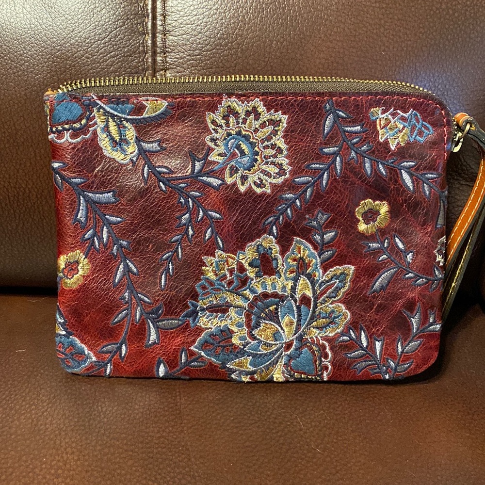 Patricia Nash clutch/wristlet